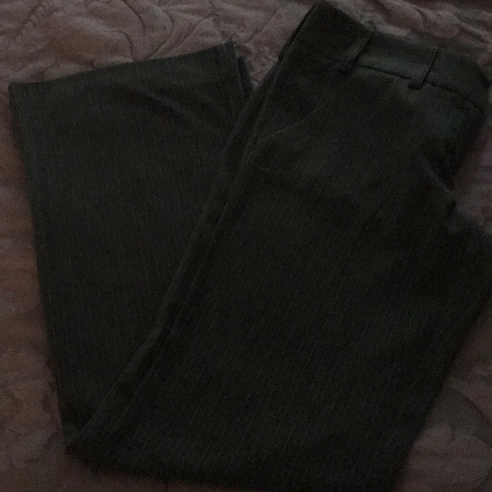 Limited dress pants size 4 Drew fit